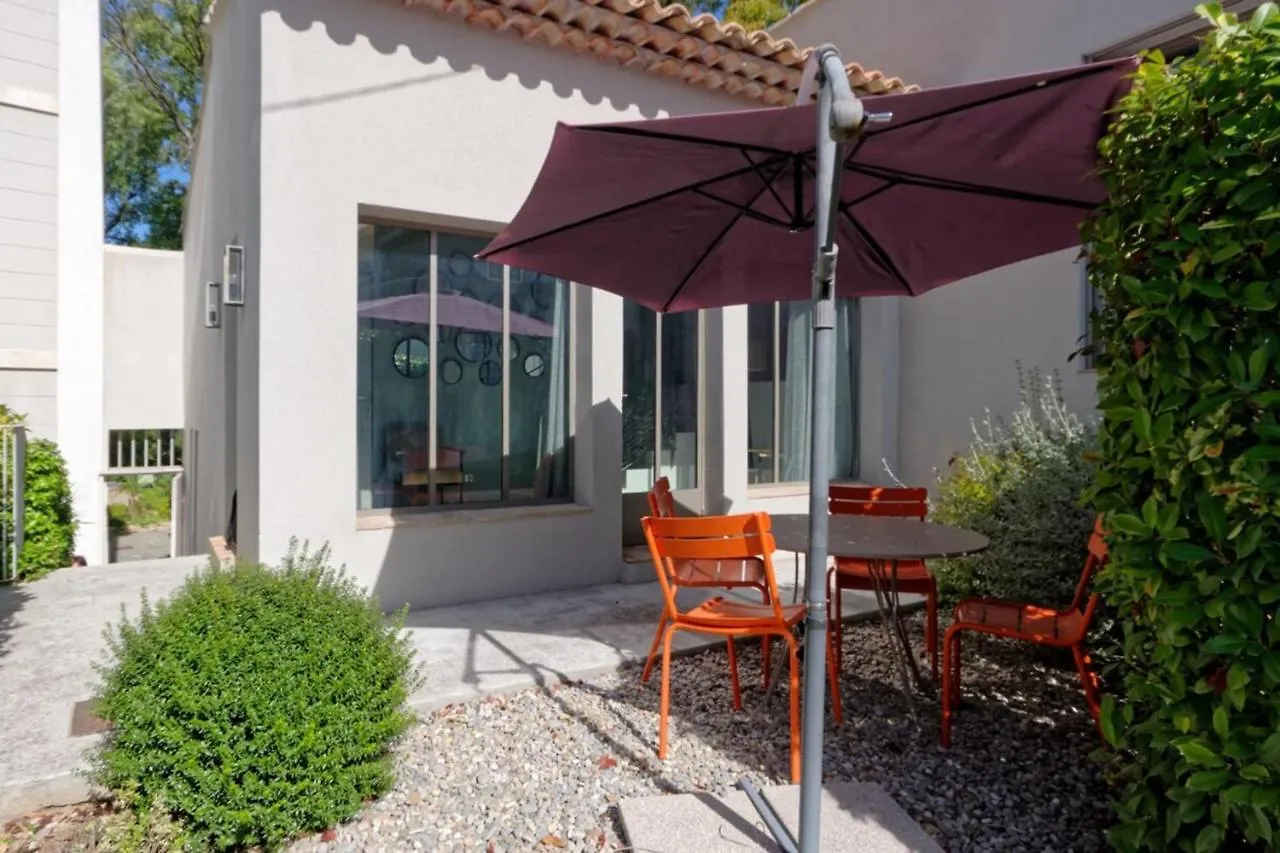 Private Charming Apartment All The Comfort In A Furnished Tourist Residence Meyreuil France